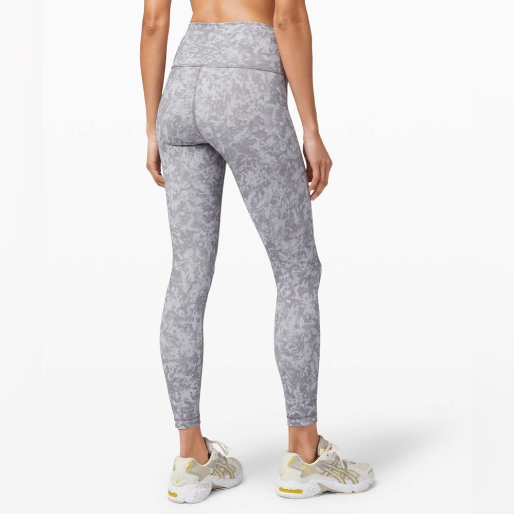 LULULEMON Wunder Under Leggings NWOT.